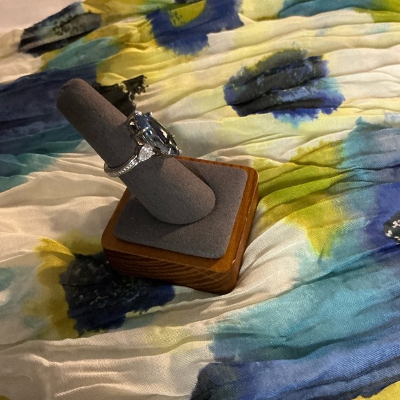 Blue Topaz Ring - Picture 5 of 5